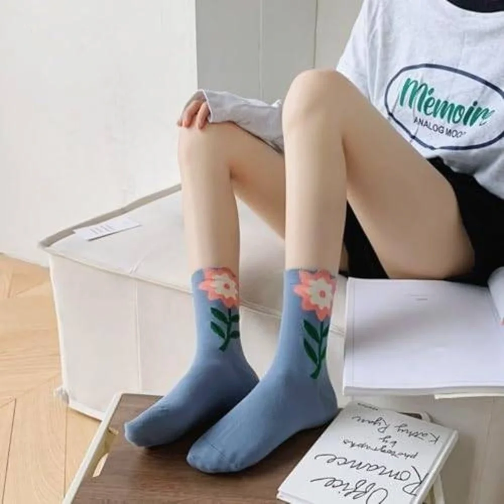 5 Pair Floral Embroidered Crew‎ Socks Set Pastel Cottagecore Flower Tulip Socks